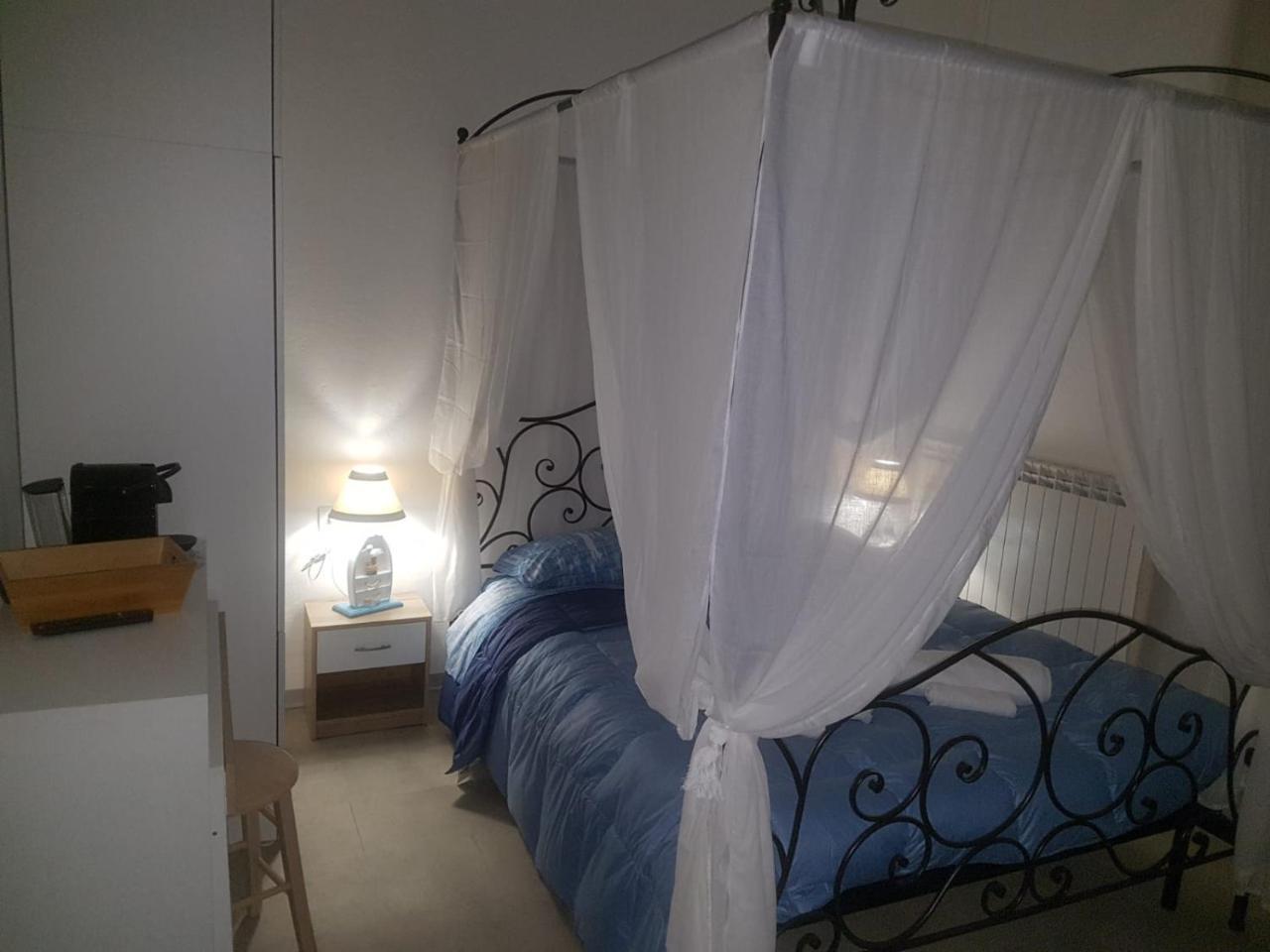 Bed Rho Stazione Bed & Breakfast Exterior foto